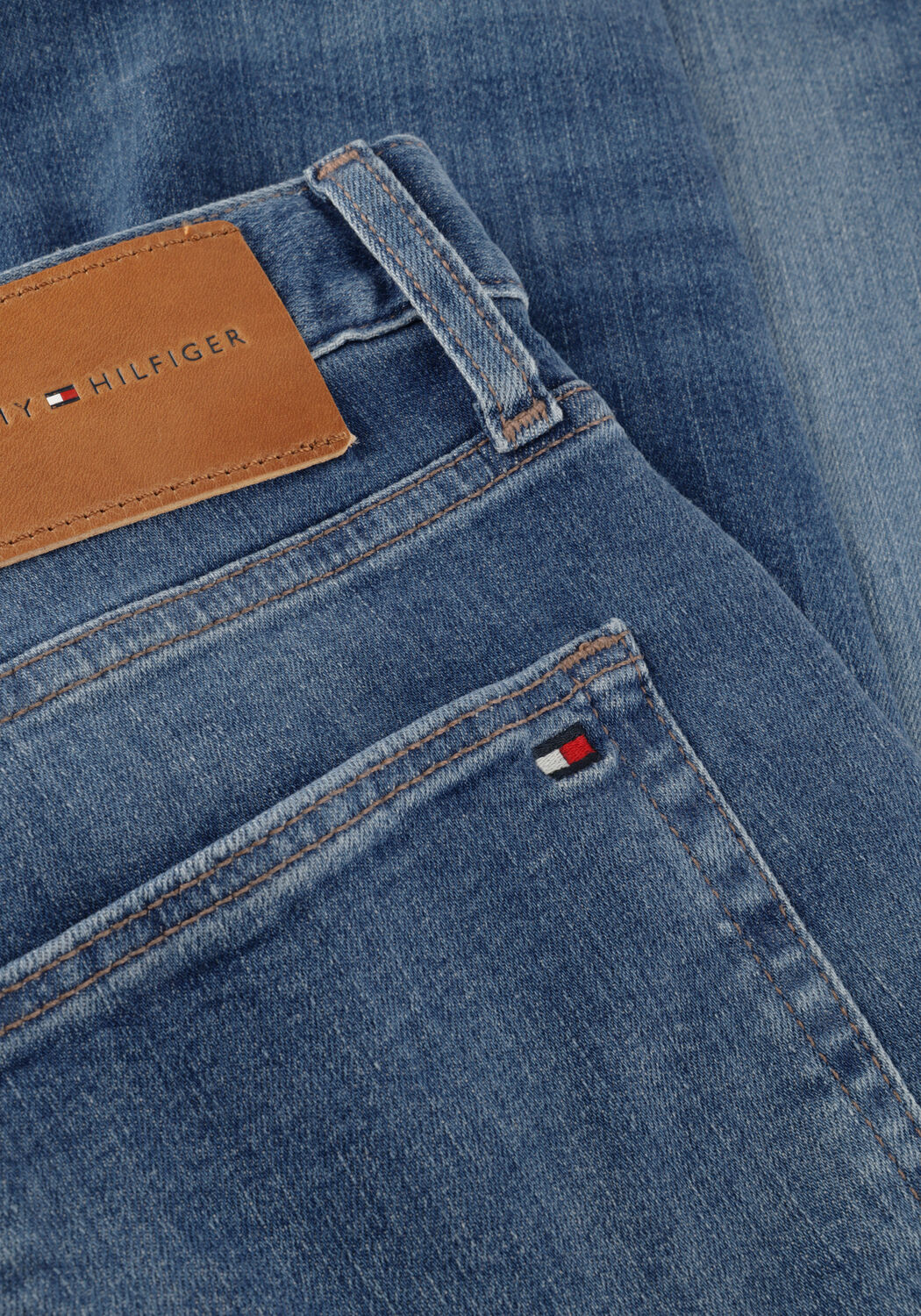 Blaue TOMMY HILFIGER Slim fit jeans SLIM BLEECKER JAX INDIGO - large