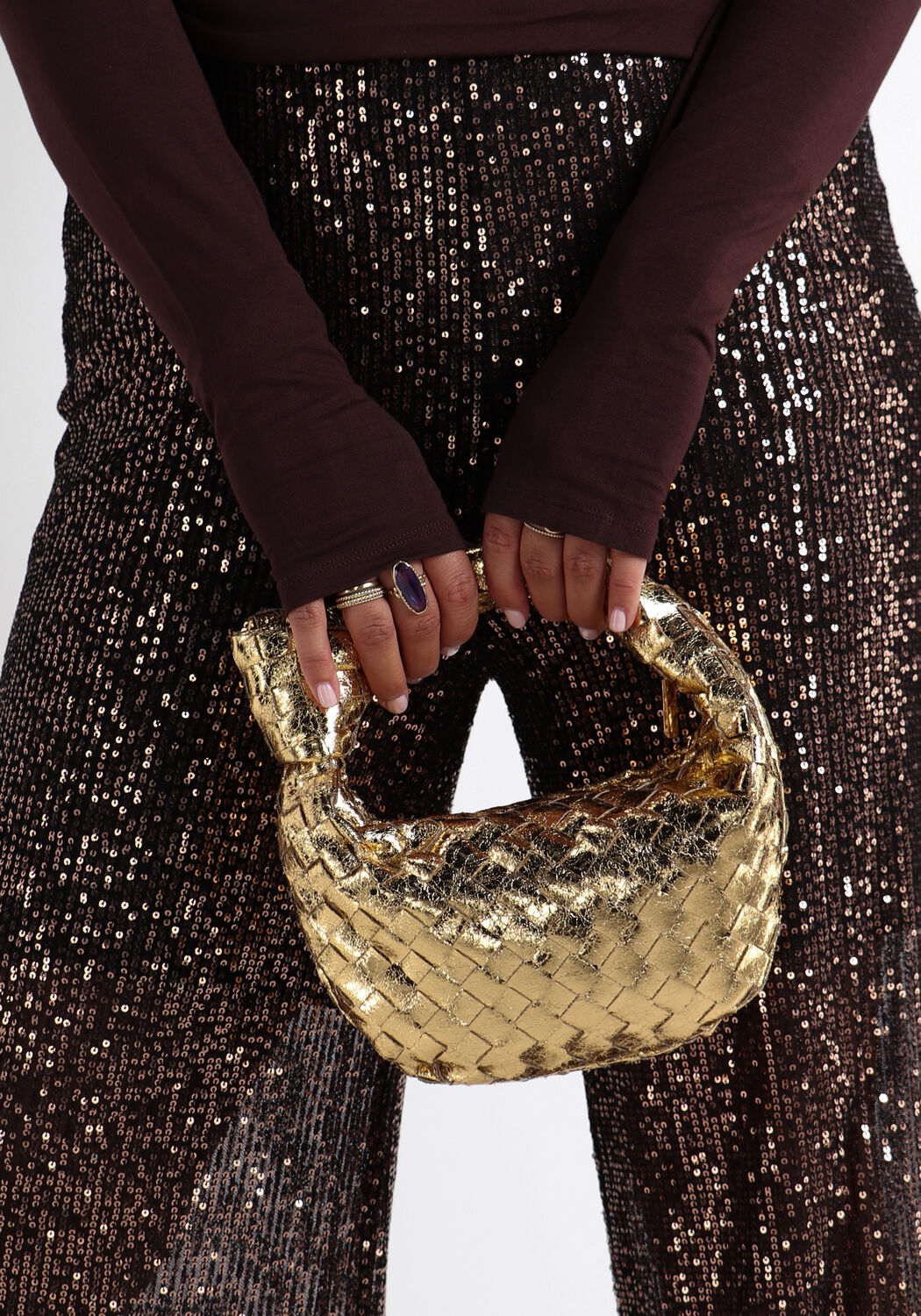 Goldfarbene NOTRE-V Umh&auml;ngetasche X FLORINE - large