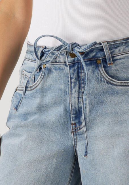 Hellblau MY ESSENTIAL WARDROBE Wide jeans MWKARO 144 MID X-WIDE - large
