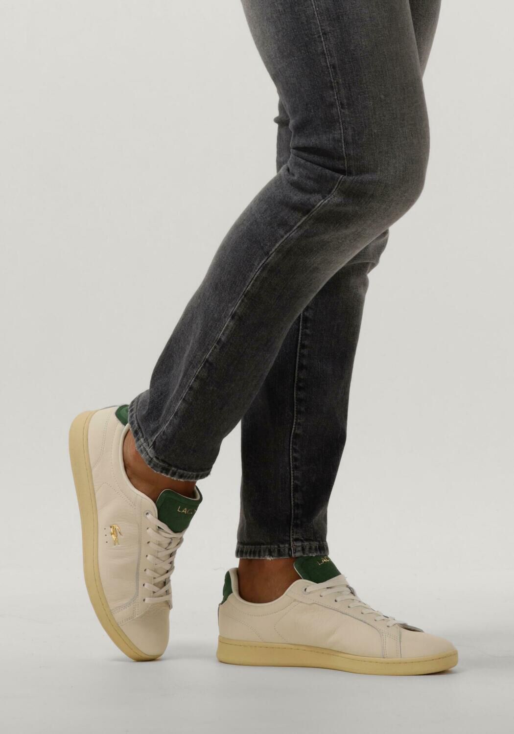 Wei&szlig;e LACOSTE Sneaker Low CARNABY PRO - large