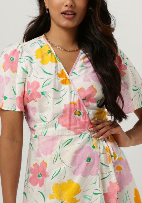 Nicht-gerade weiss OBJECT Minikleid HASINI S/S WRAP DRESS 126 - large