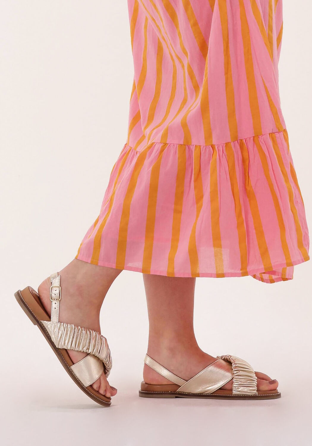 Goldfarbene NOTRE-V Flache Sandalen 906010 - large