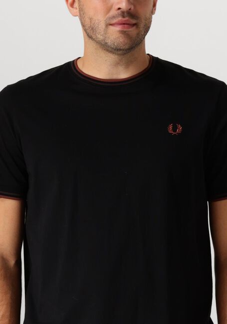 Schwarze FRED PERRY T-shirt TWIN TIPPED T-SHIRT - large