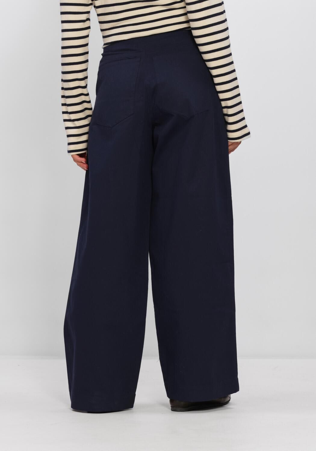 Dunkelblau BOII STUDIOS Weite Hose JULIE - large