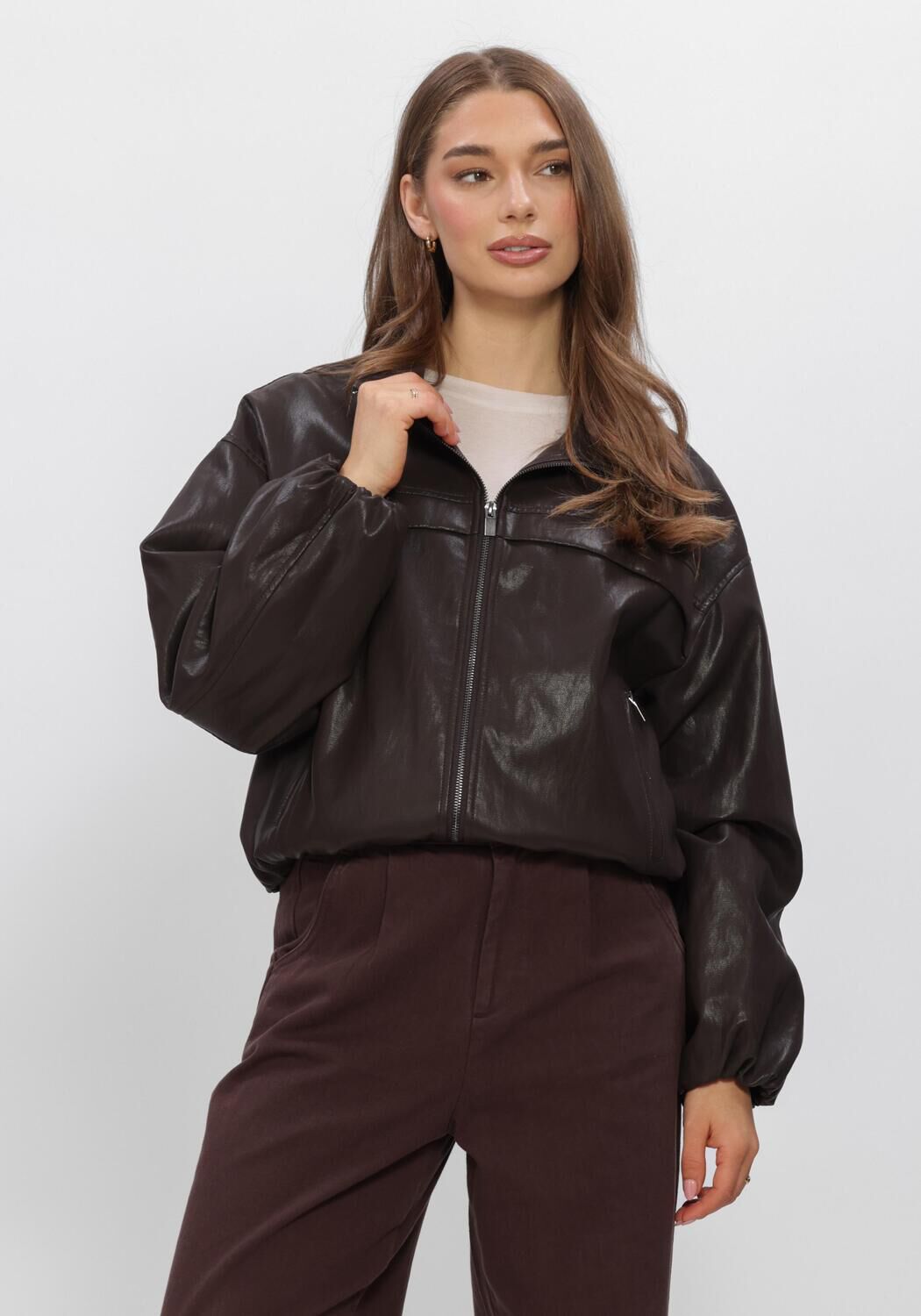 Braune WITHBLACK Jack WBLAISHA VEGAN JACKET - large