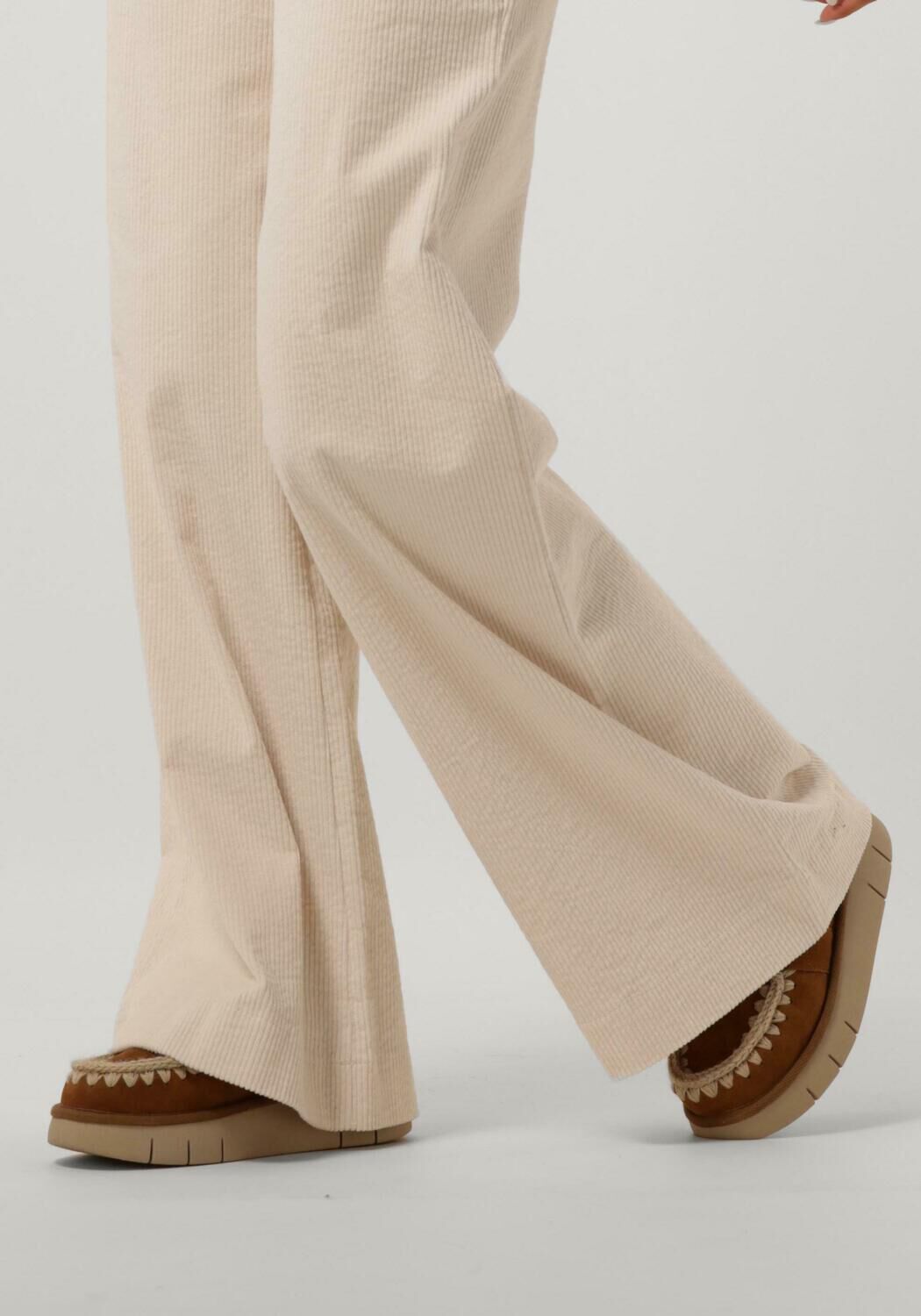 Cognacfarbene MOU Slipper BOUNCE CLOG - large