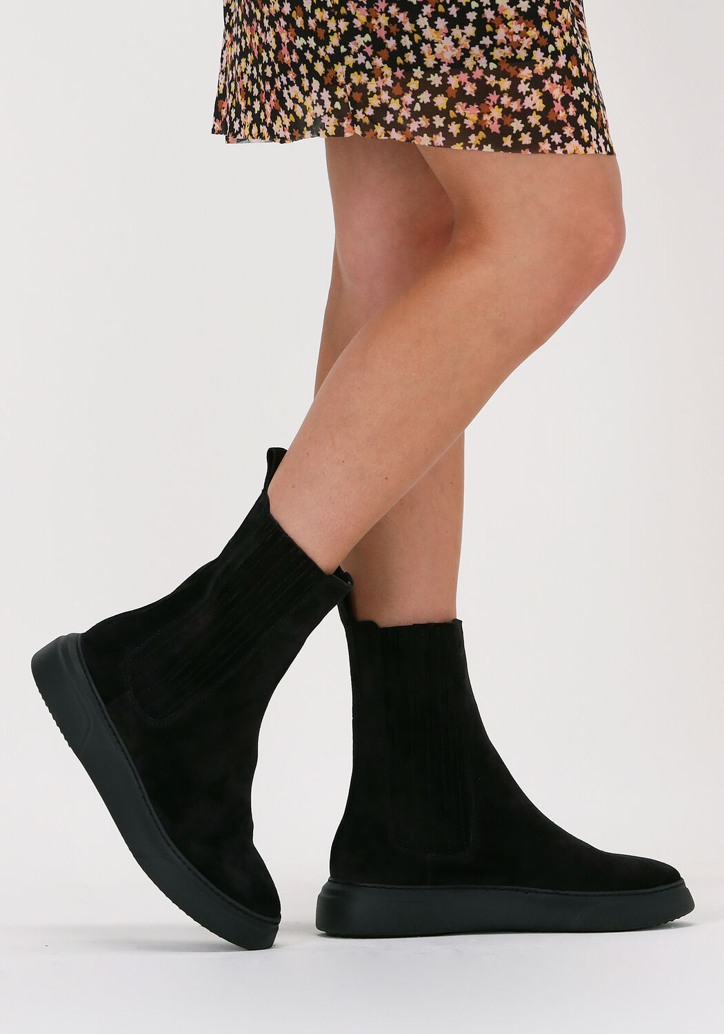 Schwarze VIA VAI Chelsea Boots JUNO LYZA - large