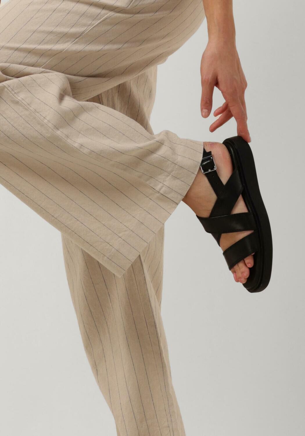 Schwarze VAGABOND SHOEMAKERS Flache Sandalen CONNIE 401 - large