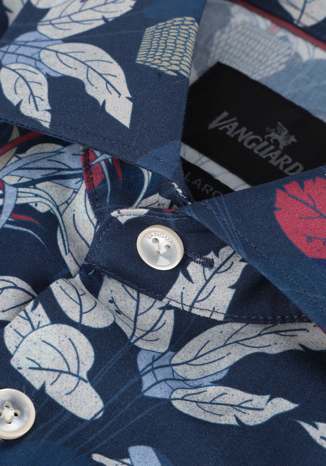Dunkelblau VANGUARD Klassisches Oberhemd LONG SLEEVE SHIRT LEAFS PRINT ON SILVERSTONE - large