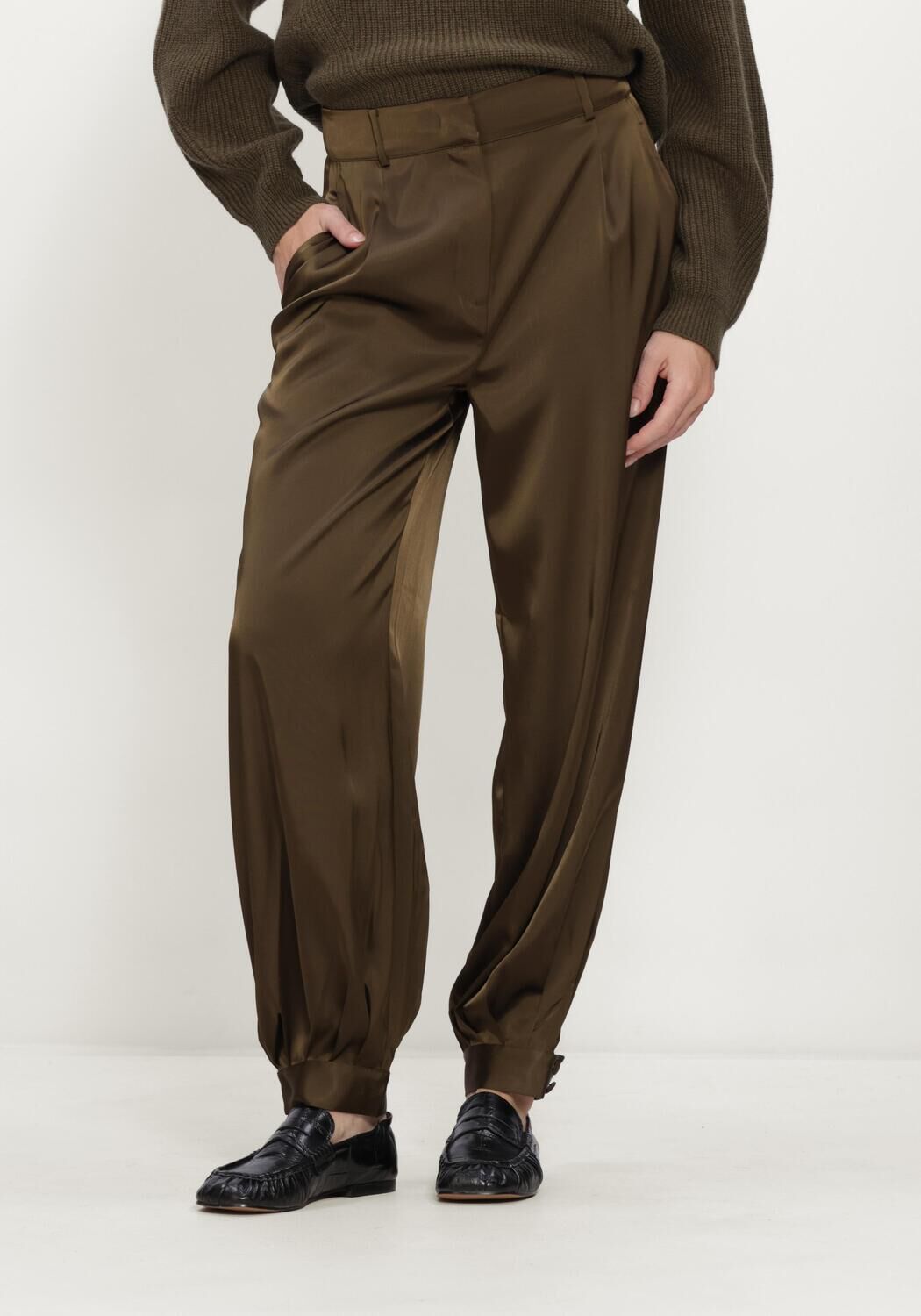 Olive DANTE6 Weite Hose DELANCY BOLD SATIN BALLOONY PANTS - large