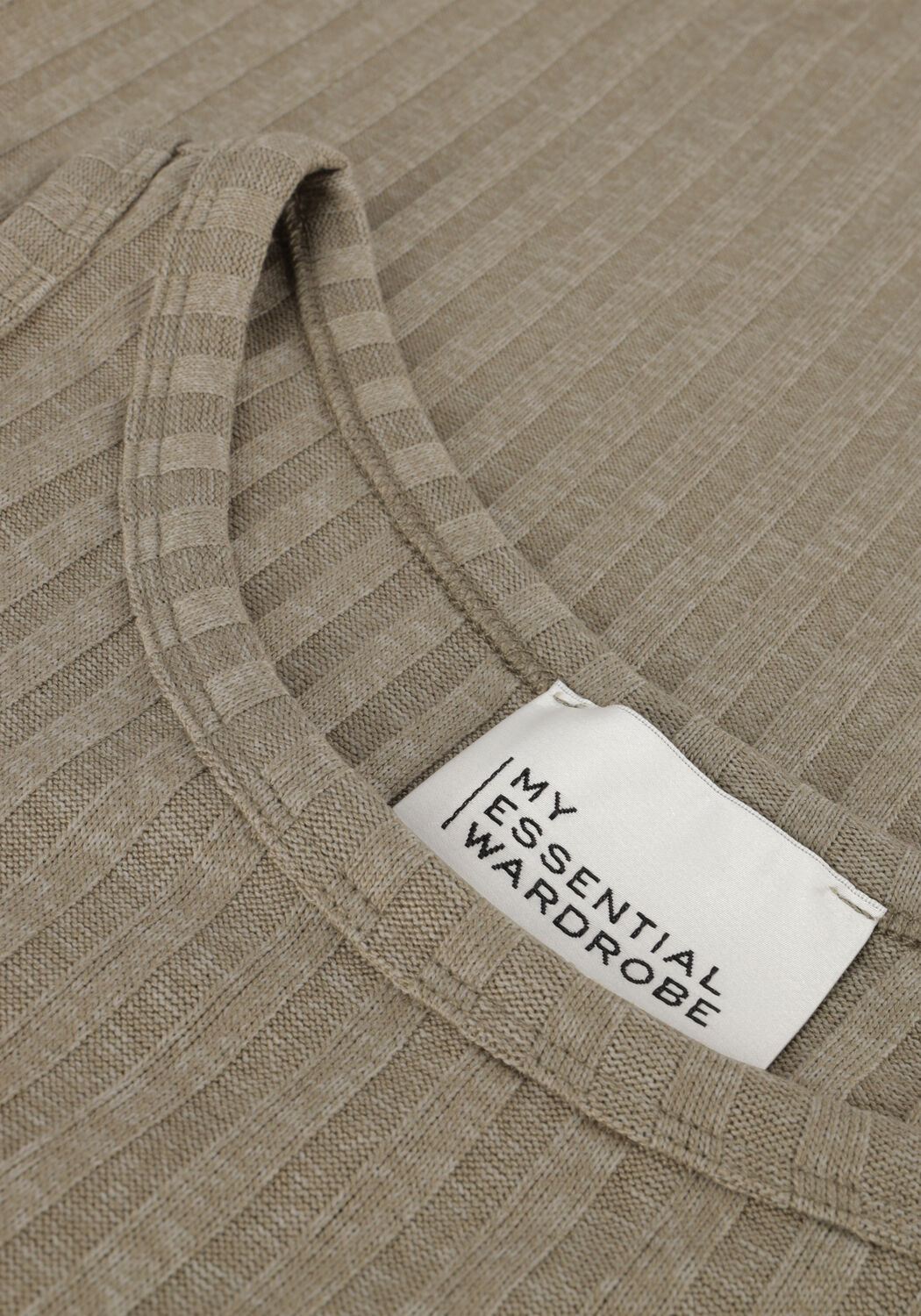 Olive MY ESSENTIAL WARDROBE Top JANNIMW KATE TOP - large