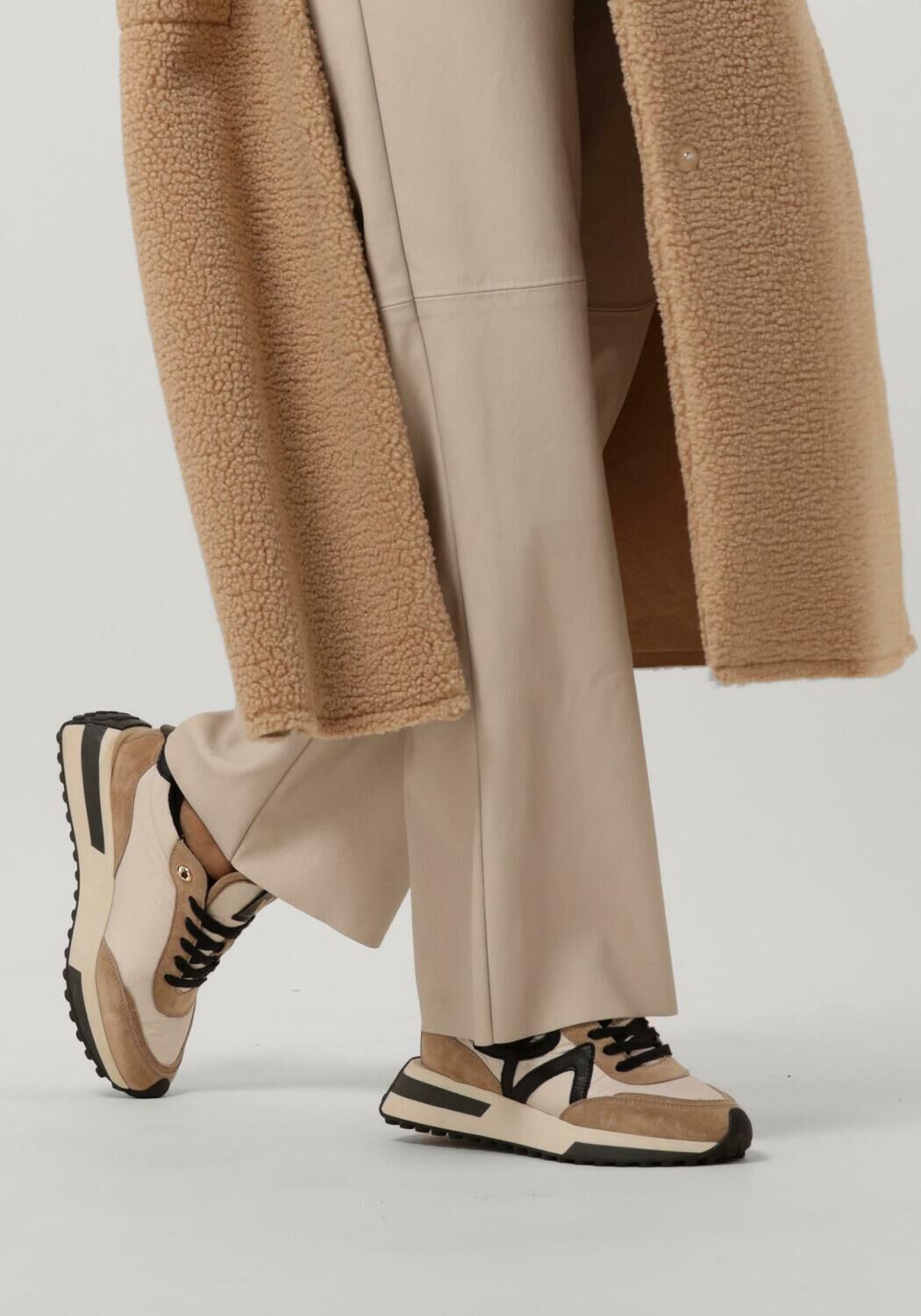 Beige VIA VAI Sneaker Low POSY FLARE - large