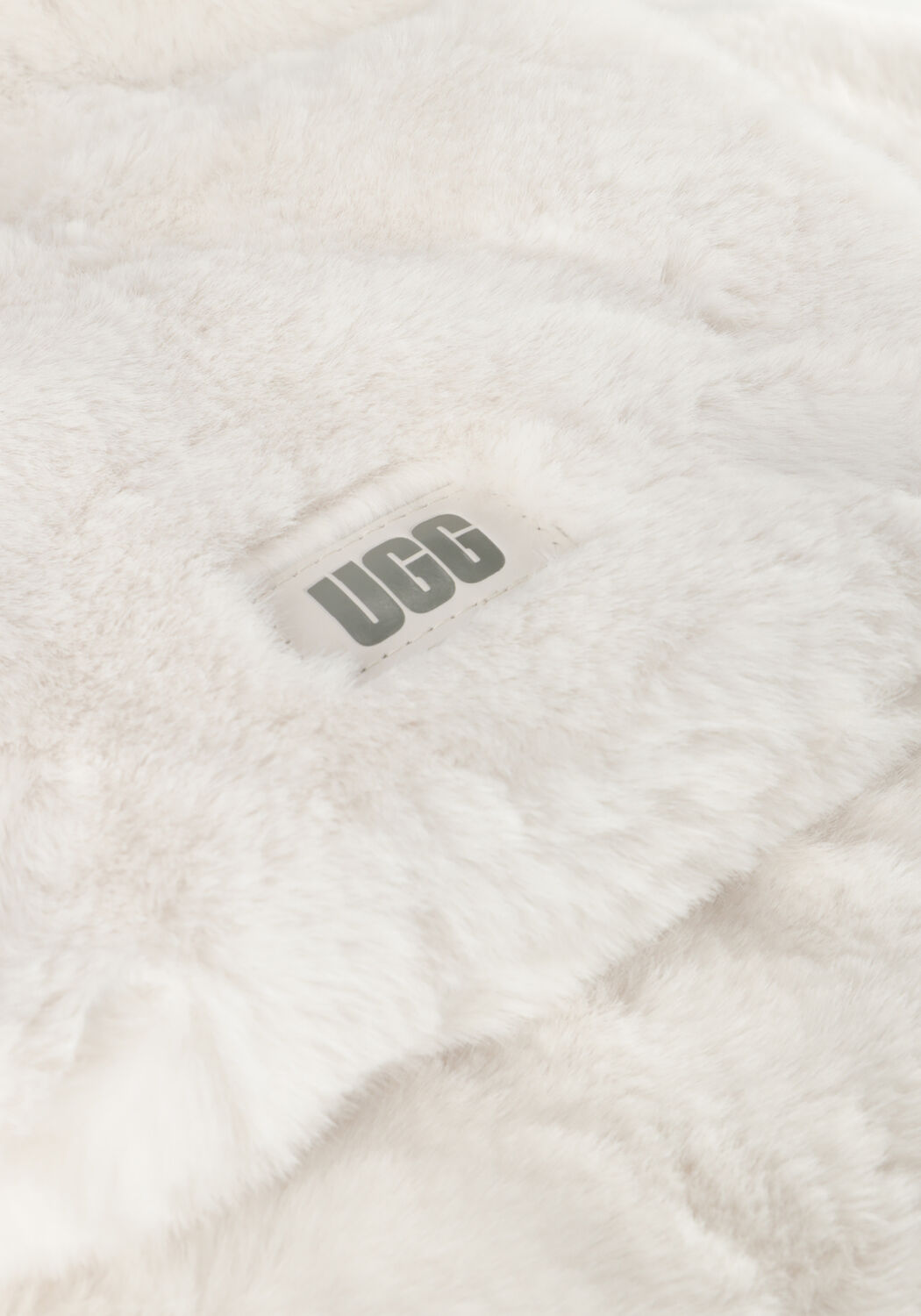 Weiße UGG Schal FAUX FUR PULL THRU SCARF | Omoda