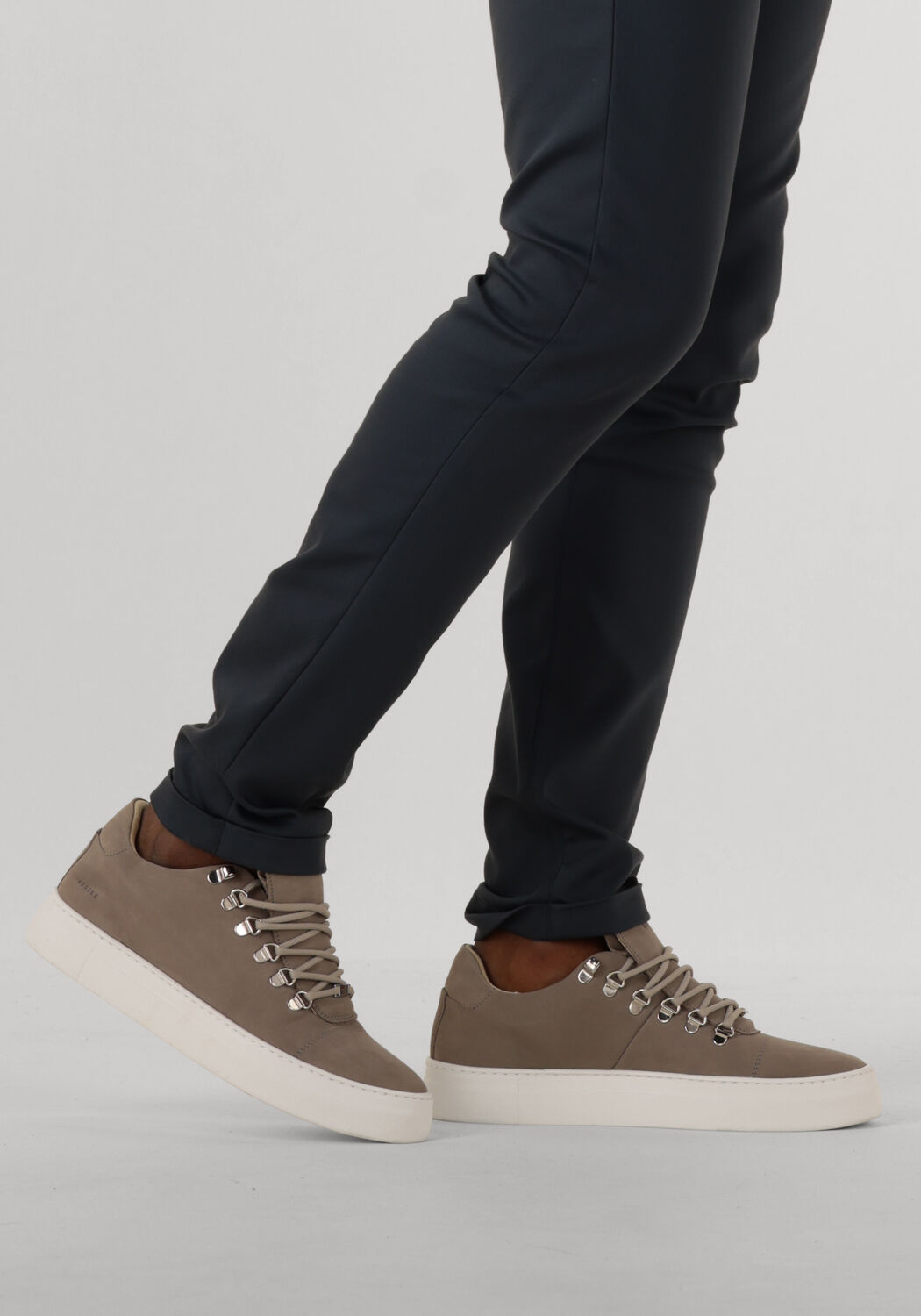 Graue NUBIKK Sneaker Low JAGGER CLASSIC - large