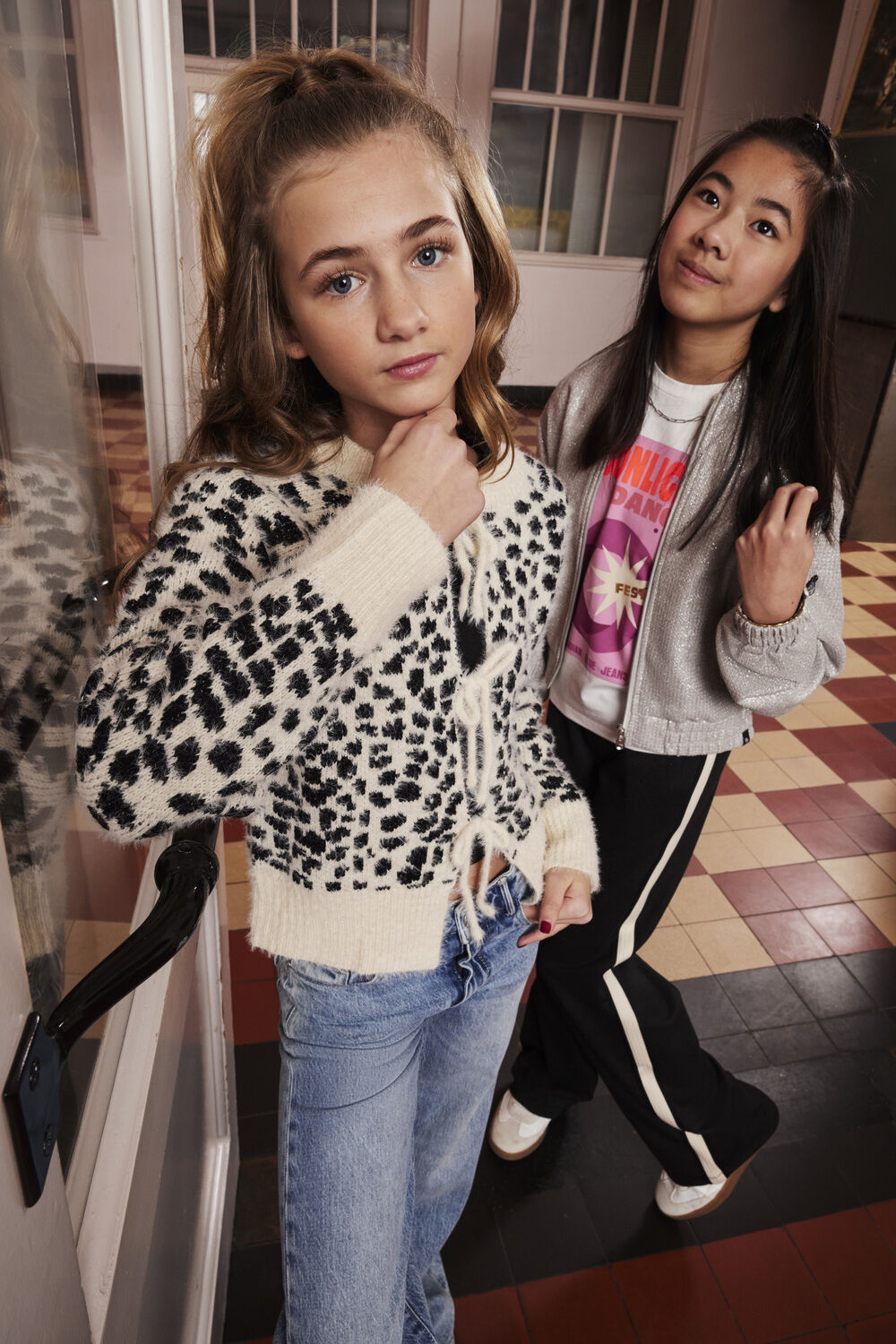 Wei&szlig;e INDIAN BLUE JEANS Strickjacke KNITTED SPOTTY - large