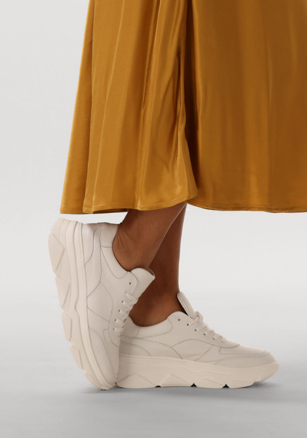 Wei&szlig;e NOTRE-V Sneaker Low 04-91 - large