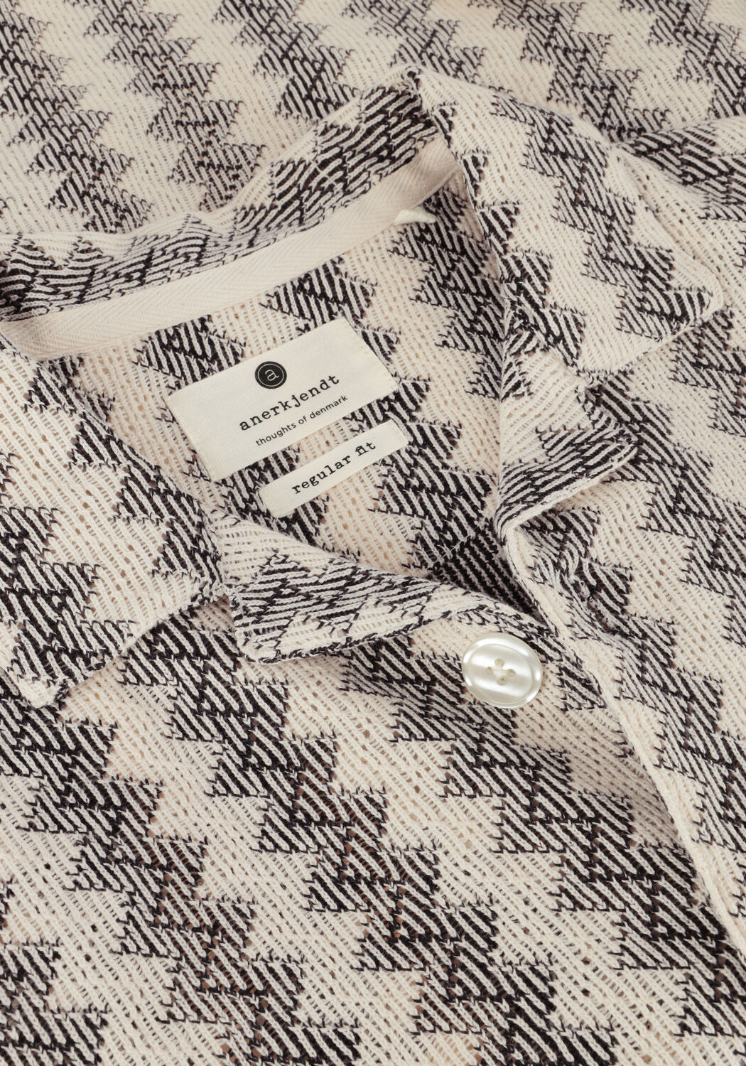 Nicht-gerade weiss ANERKJENDT Casual-Oberhemd AKLEON JACQUARD S/S SHIRT - large