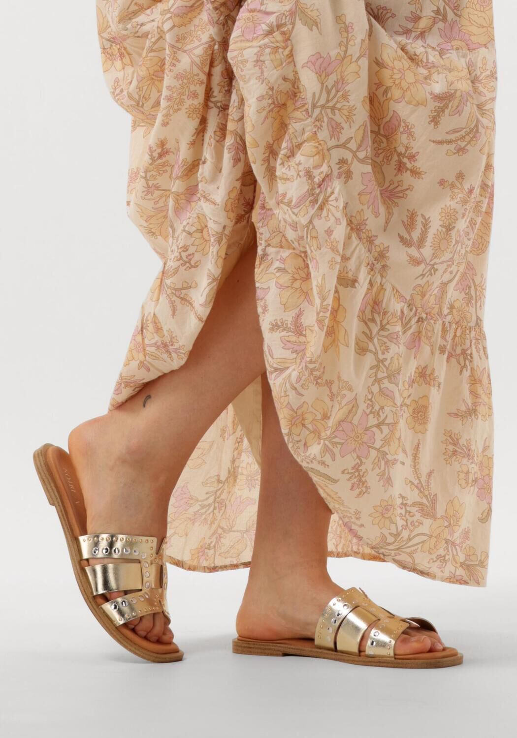 Goldfarbene NOTRE-V Pantolette 456N - large