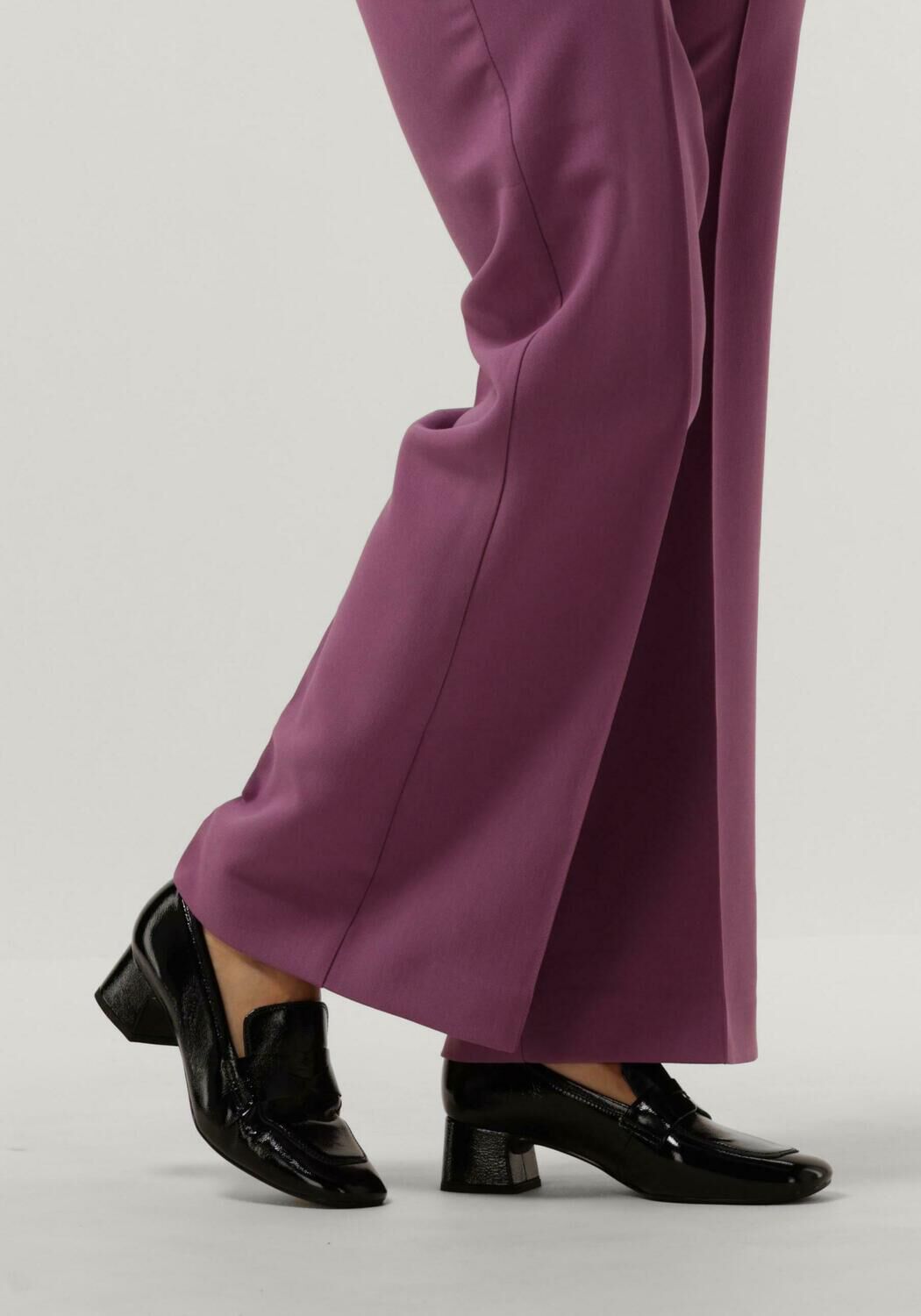 Schwarze UNISA Loafer LUPINO - large