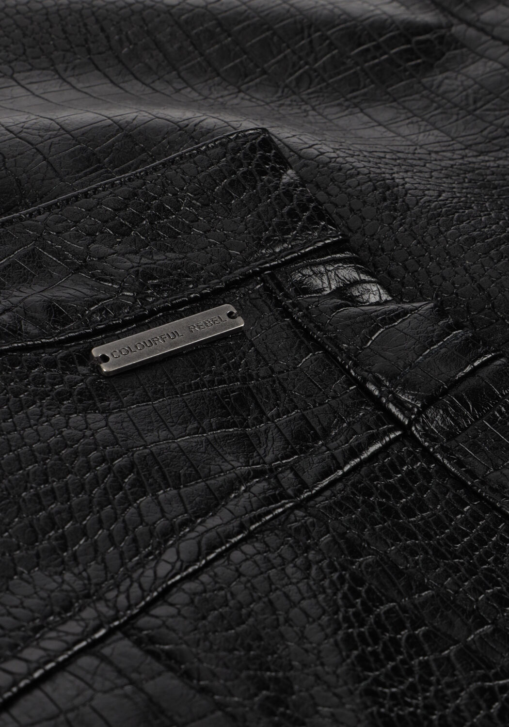 Schwarze COLOURFUL REBEL Hosen LINDE CROCO VEGAN LEATHER SHORT - large