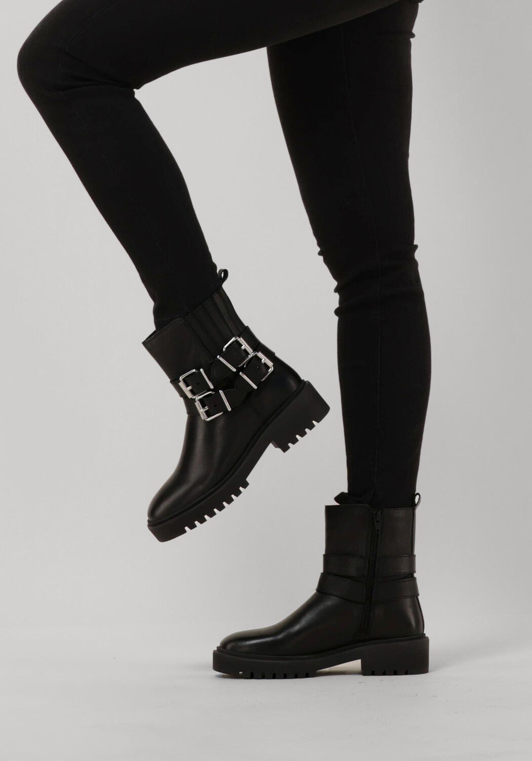 Schwarze OMODA Boots MILAR-15 - large