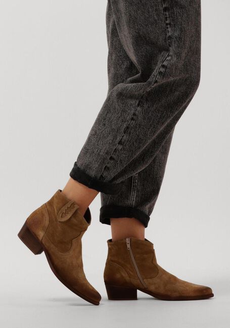 Camelfarbene OMODA Ankle Boots B504 - large