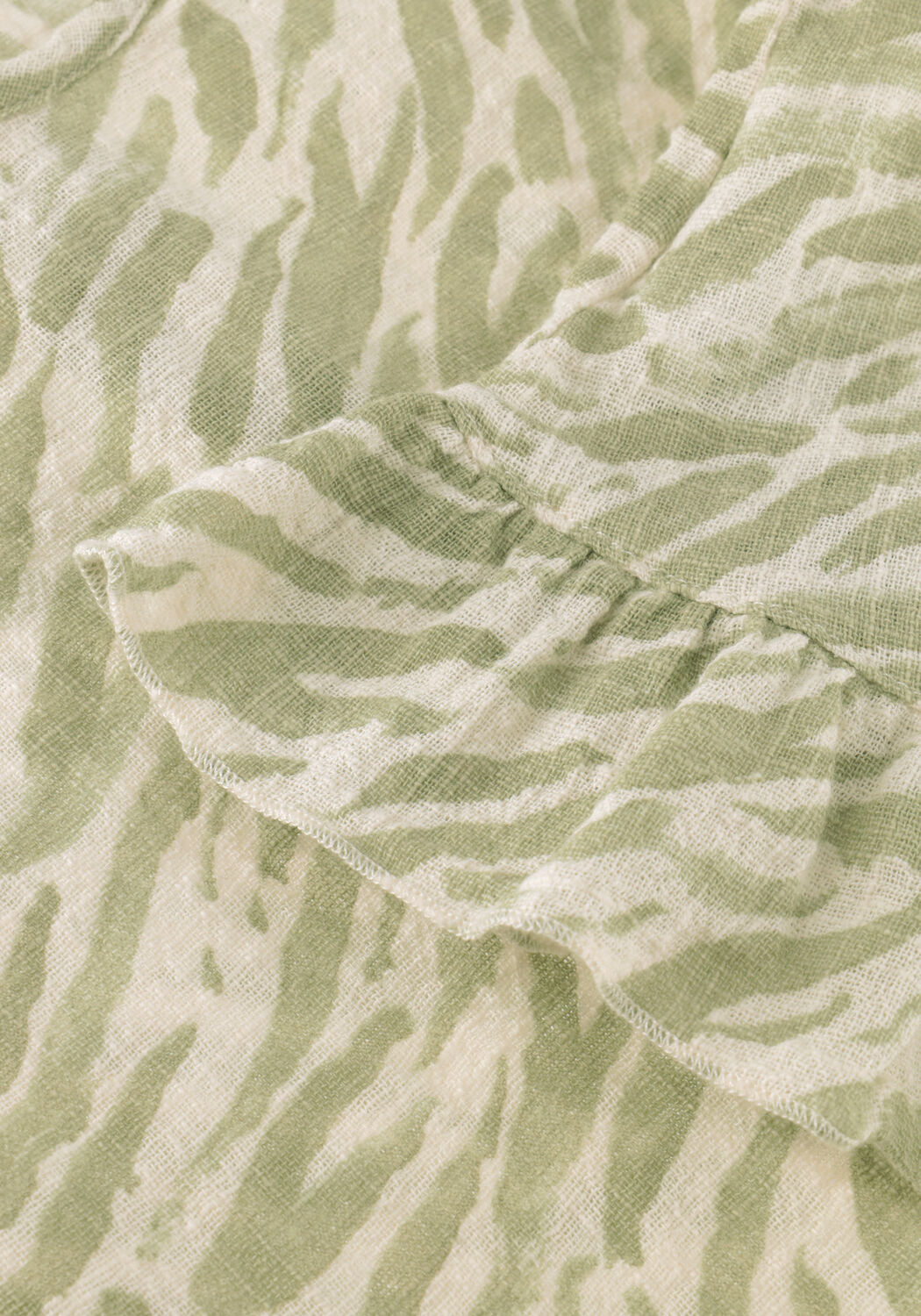 Gr&uuml;ne PLAY UP Top PRINTED WOVEN TOP - large