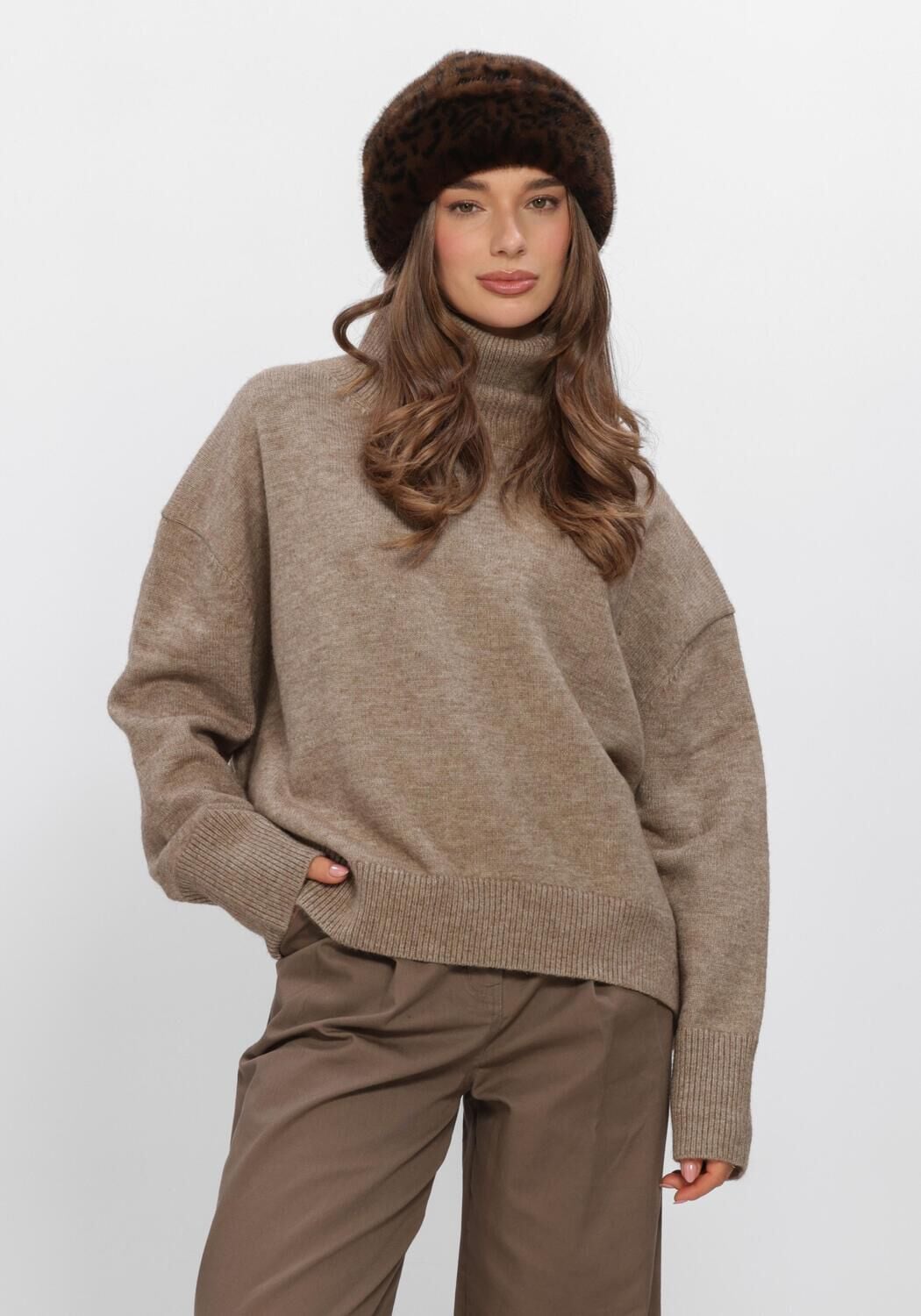 Camelfarbene BOII STUDIOS Pullover OLGA - large