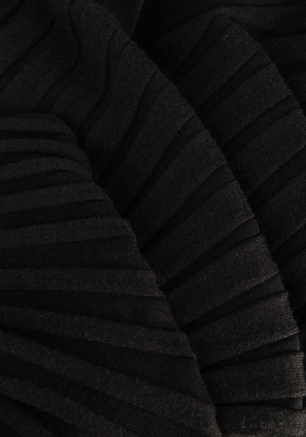 Schwarze MODSTR&Ouml;M Midikleid AVERY DRESS - large