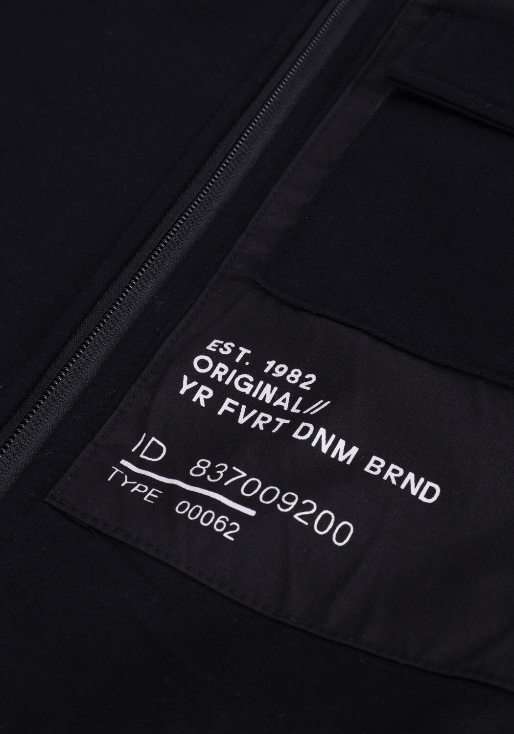 Schwarze INDIAN BLUE JEANS Strickjacke ZIPPER JACKET DNM BRAND - large