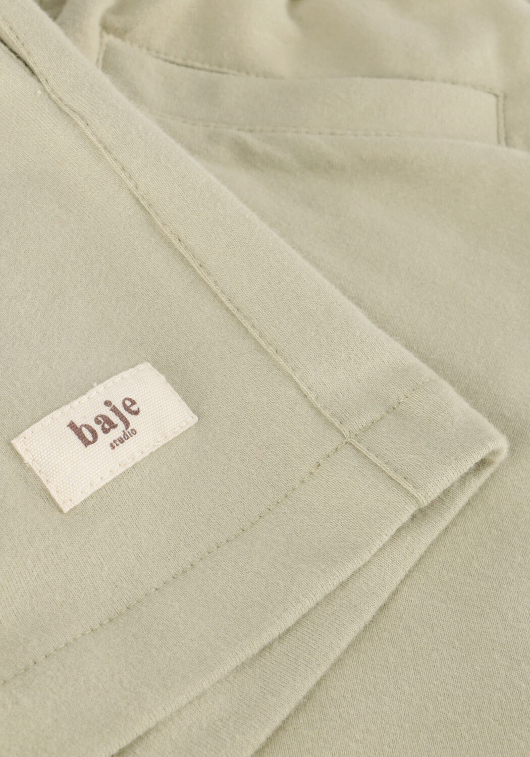 Gr&uuml;ne BAJE STUDIO Kurze Hose MANU - large