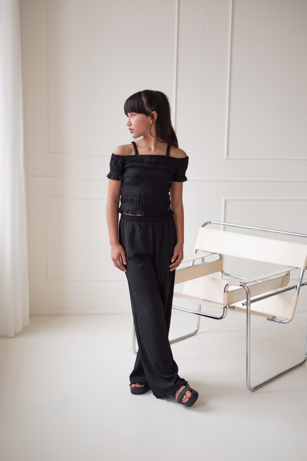 Schwarze LIKE FLO Top EBI FLO OFFSHOULDER TOP - large