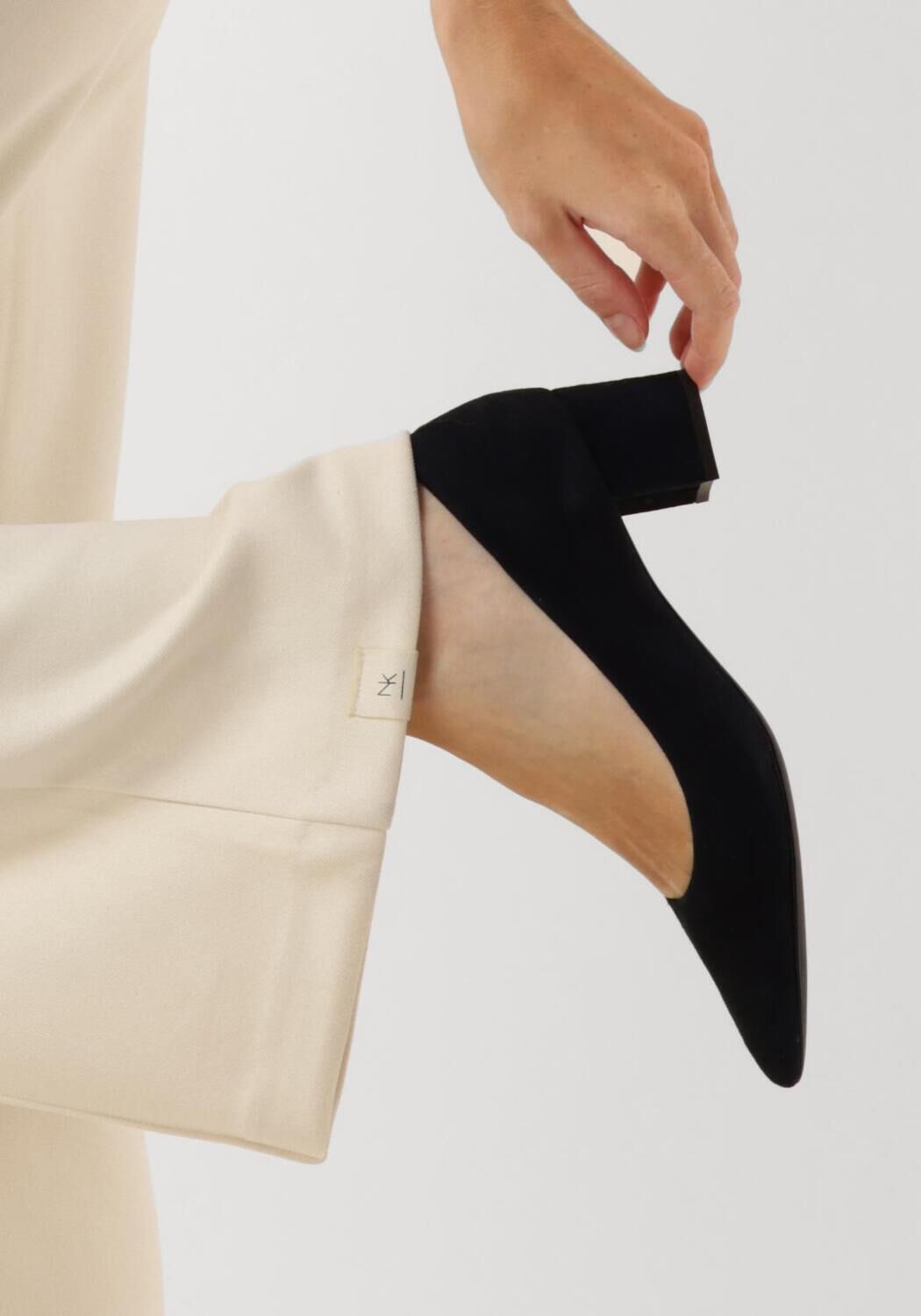 Blaue UNISA Pumps JASUL - large