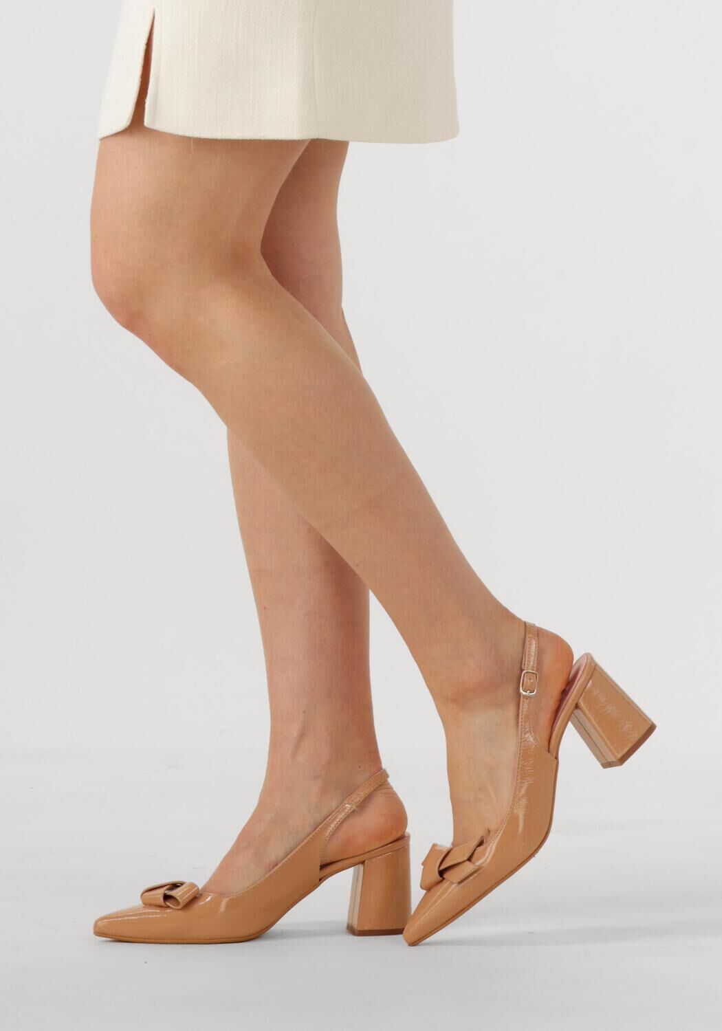 Camelfarbene NOTRE-V Slingbacks 2621CL - large