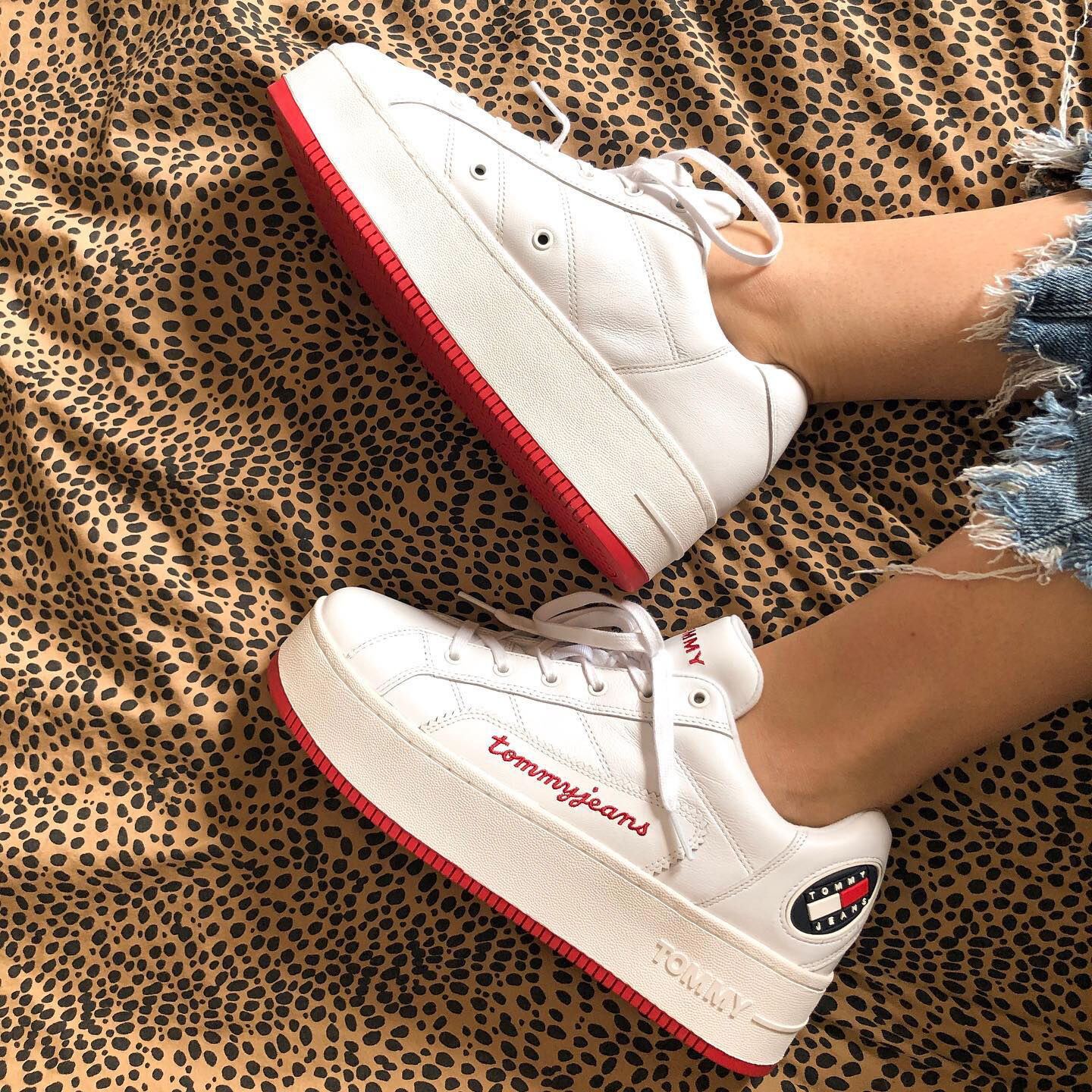 Wei&szlig;e TOMMY HILFIGER Sneaker Low RETRO ICON - large