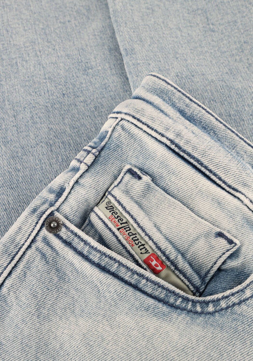 Hellblau DIESEL Wide jeans 1978 D-AKEMI - large