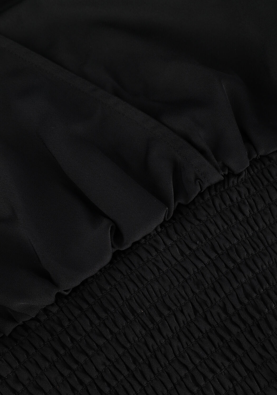 Schwarze ANOTHER LABEL T-shirt LINNEA SHINY TOP L/S - large