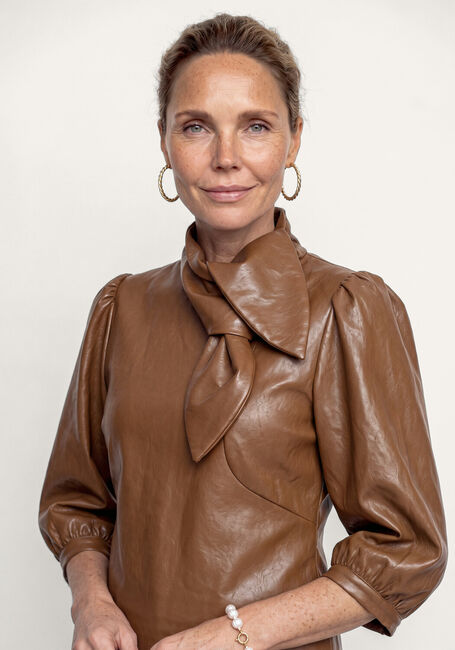 Cognacfarbene AAIKO Top PEMMY PU 689 TOP - large
