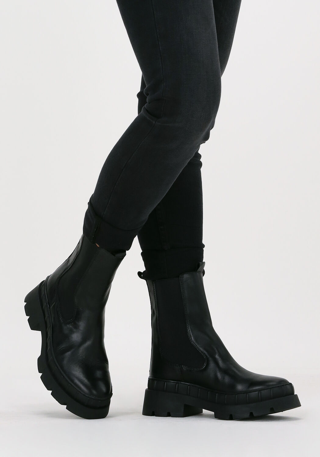 Schwarze OMODA Chelsea Boots LPNORA-02 - large