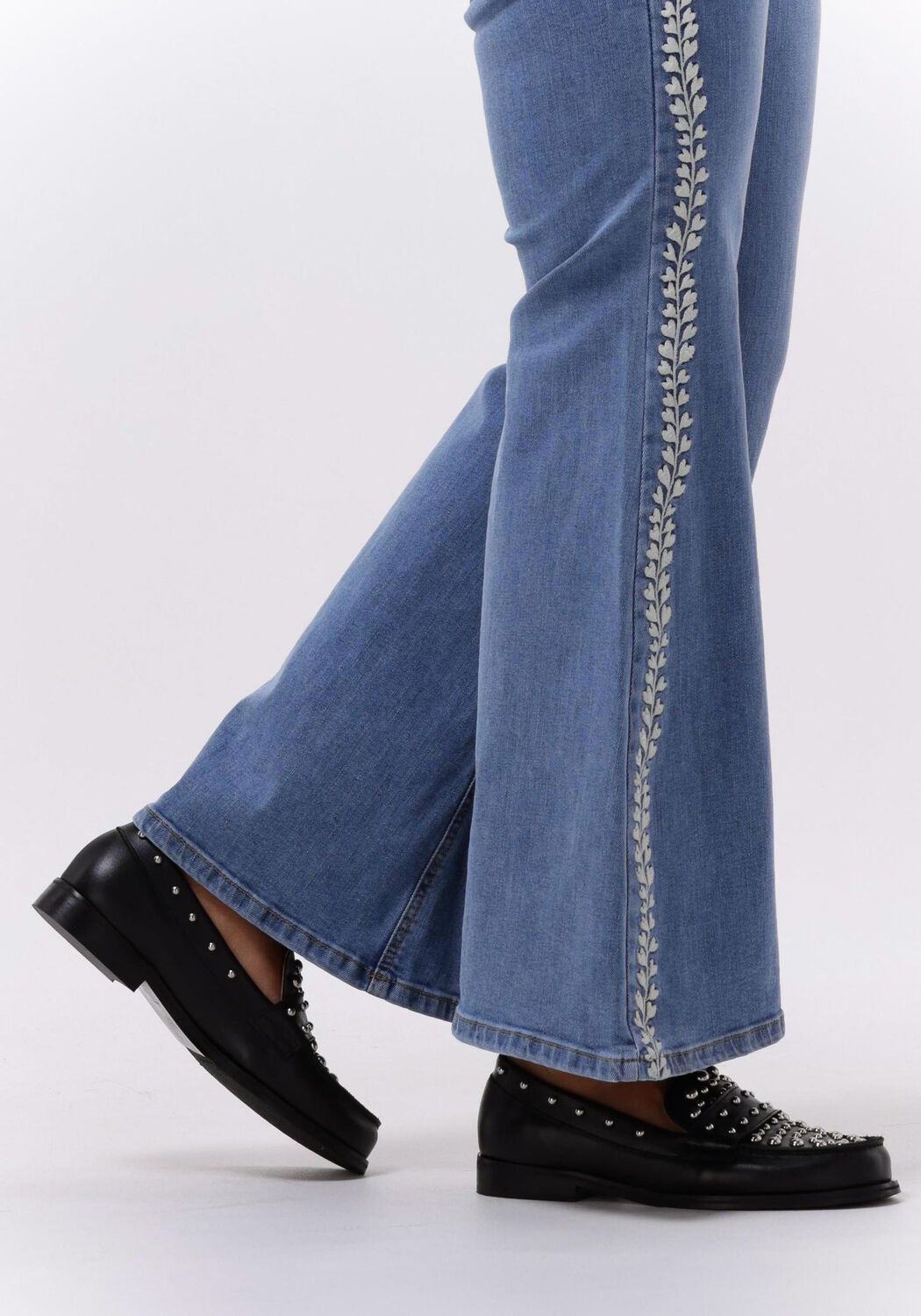 Schwarze FABIENNE CHAPOT Loafer LUNA STUDDED - large