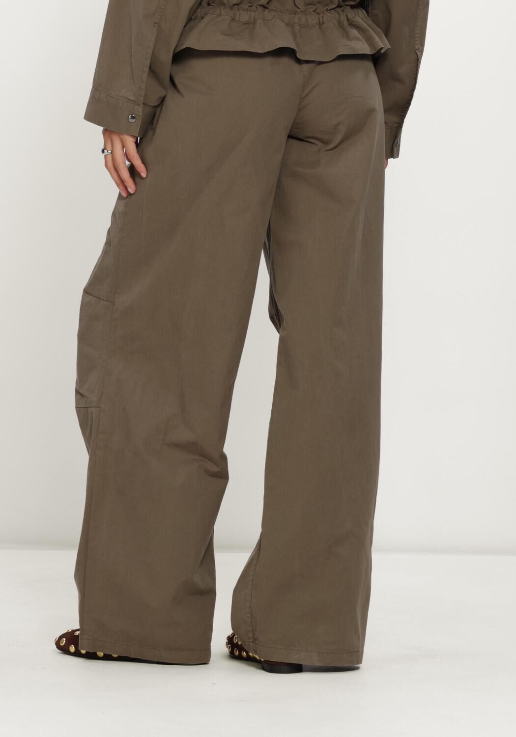 Olive MODSTR&Ouml;M Weite Hose URANIAMD PANTS - large