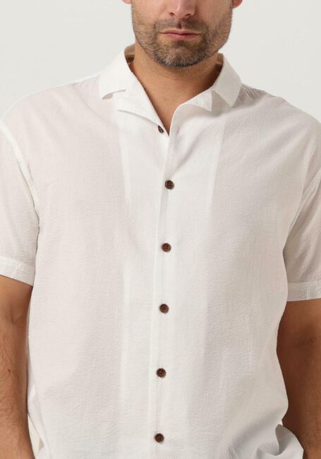 Nicht-gerade weiss ANERKJENDT Casual-Oberhemd AKKARSTEN S/S SEERSUCKER SHIRT - large