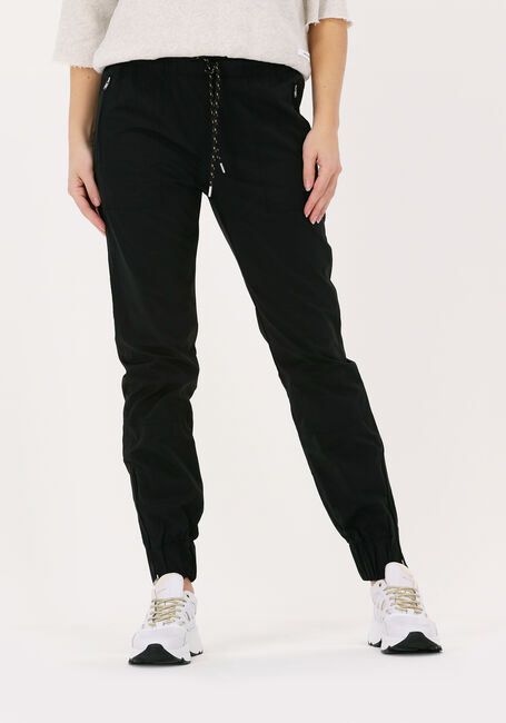 Schwarze LEVETE ROOM Jogginghose MARILYN 6 PANTS - large