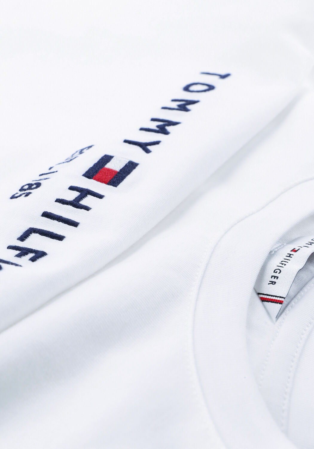 Wei&szlig;e TOMMY HILFIGER T-shirt HERITAGE HILFIGER C-NK REG TEE - large