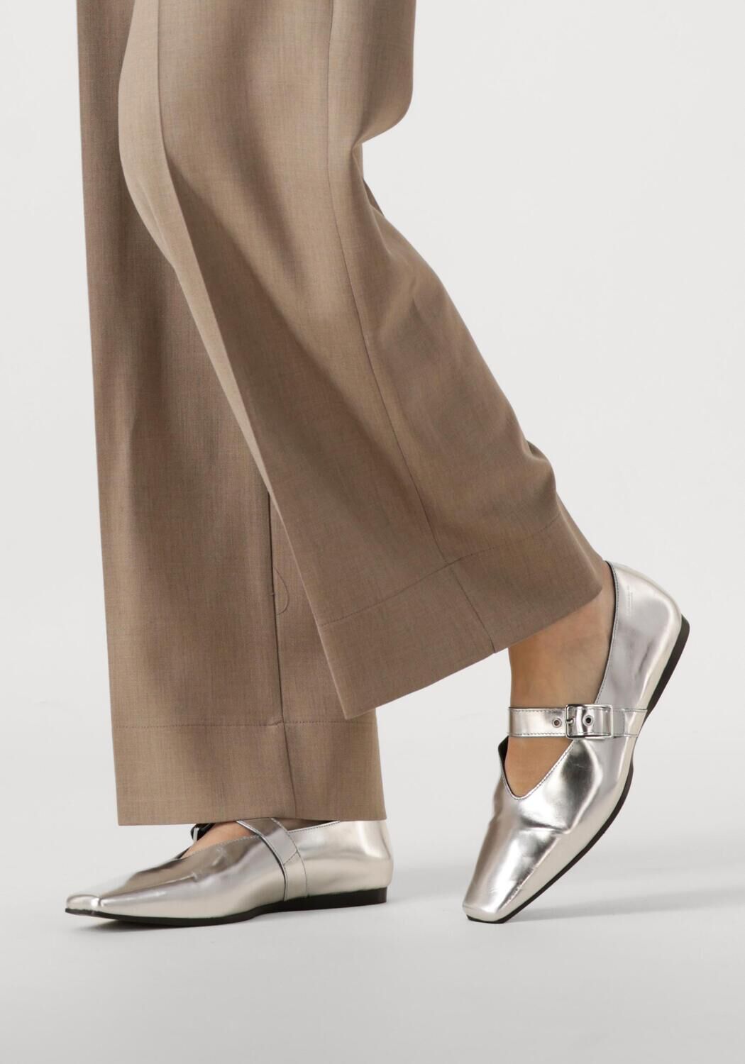 Silberne VAGABOND SHOEMAKERS Ballerinas WIOLETTA 5701 - large