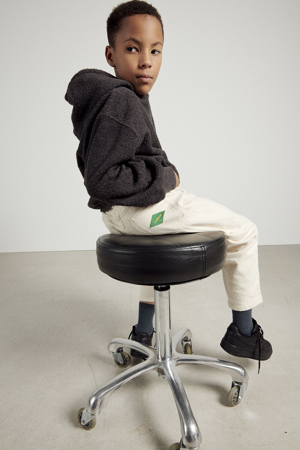 Graue AMERICAN VINTAGE Sweatshirt BOBYPARK SWEAT - large