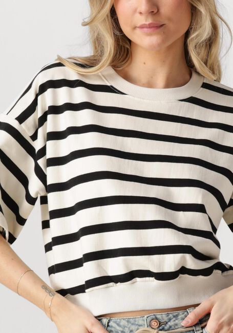Weiße MINUS Pullover ESTELLA SHORT SLEEVE SWEAT - large