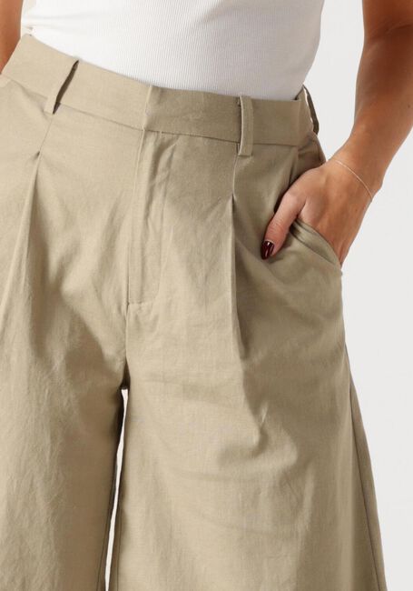 Grüne GESTUZ Hosen GZIZZA LINEN MW SHORT - large