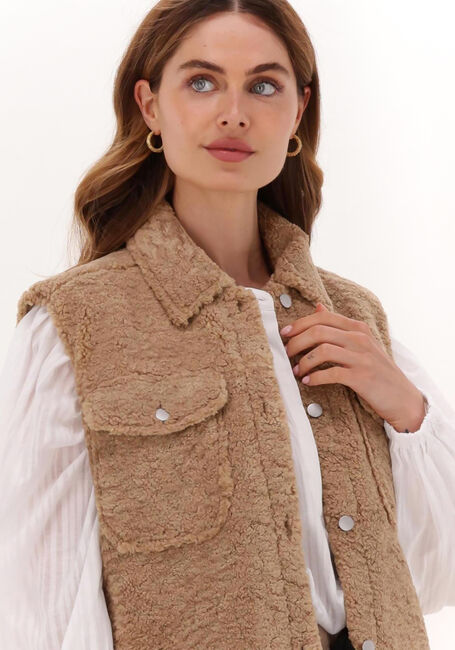 Camelfarbene SELECTED FEMME Bodywarmer SLFJANY TEDDY VEST W - large