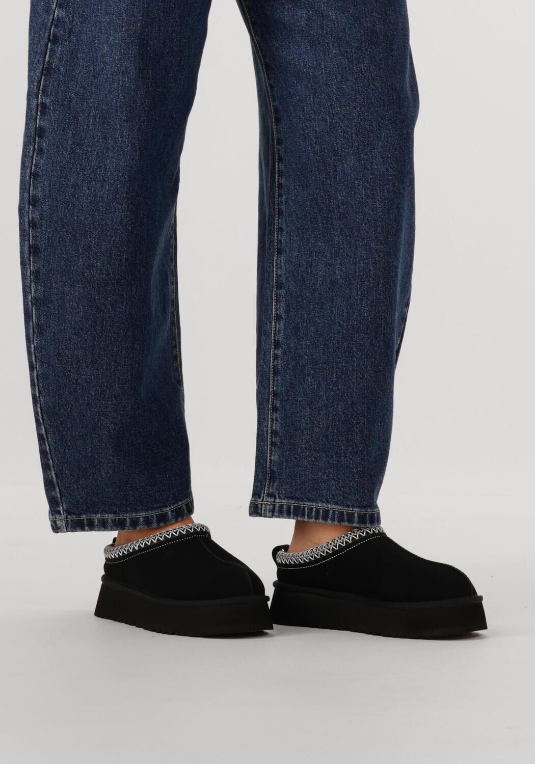 Schwarze UGG Slipper W TAZZ II - large